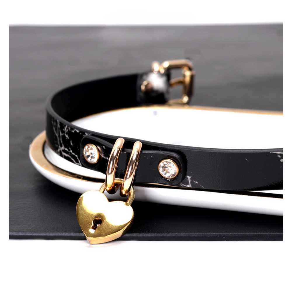 Wide O-Ring Leather Bondage Collar with Leash - product image 4