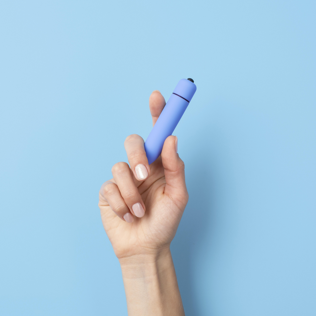 hand holding bullet vibrator